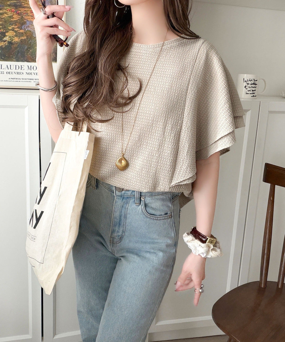 一枚で“きれい可愛い”が完成！レースジャガードフリルスリーブTシャツ ce1110173