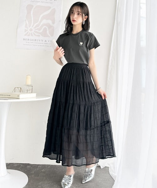 トレンドをまとう。綿100％シルケット風ハート胸サガラ刺繍Tシャツ（半袖） ce1330013