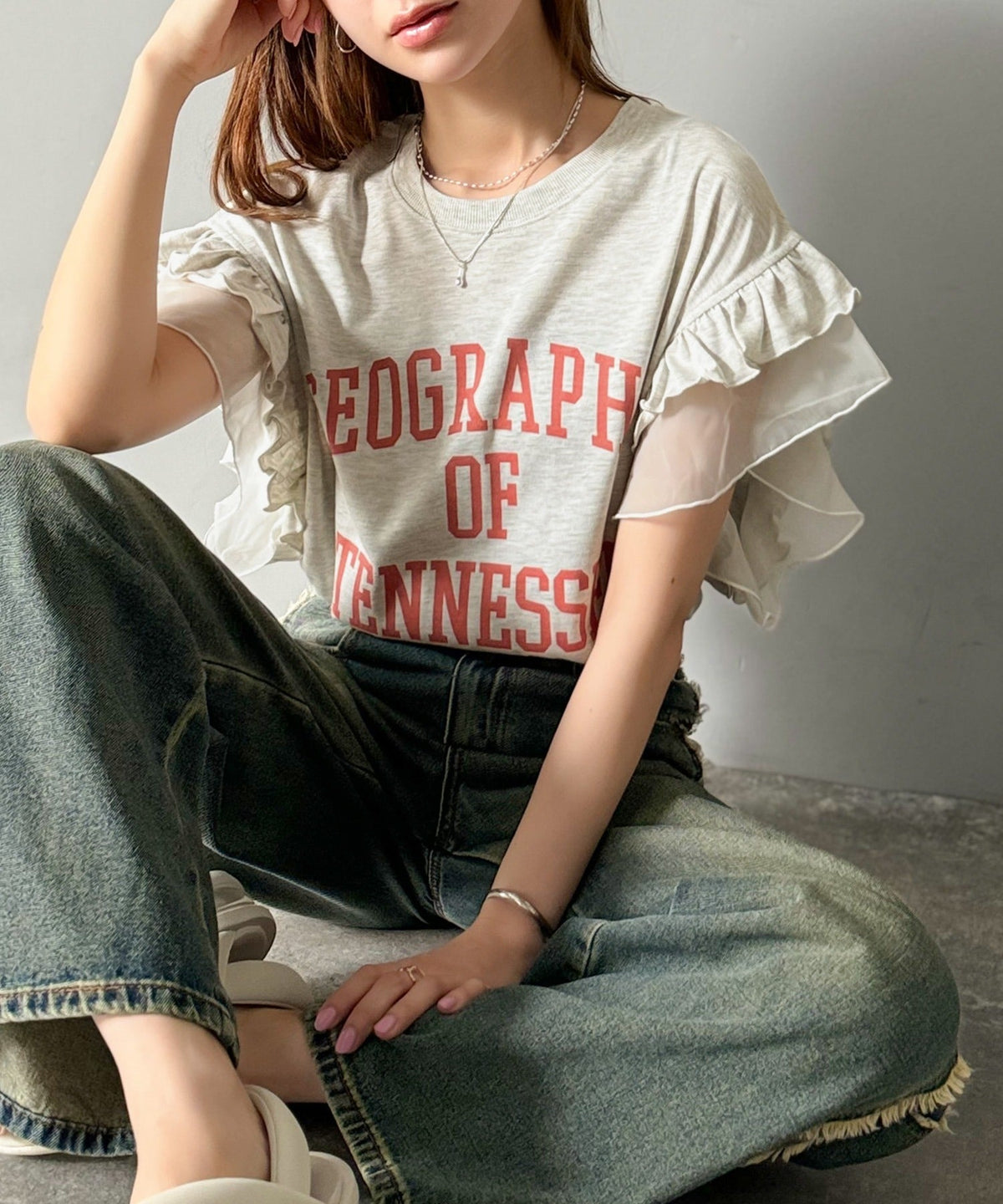 【mily bilet】【キッズ】 親子リンクコーデ可能◎ダブルフリル袖カレッジライクロゴゆるTシャツ mk1329036