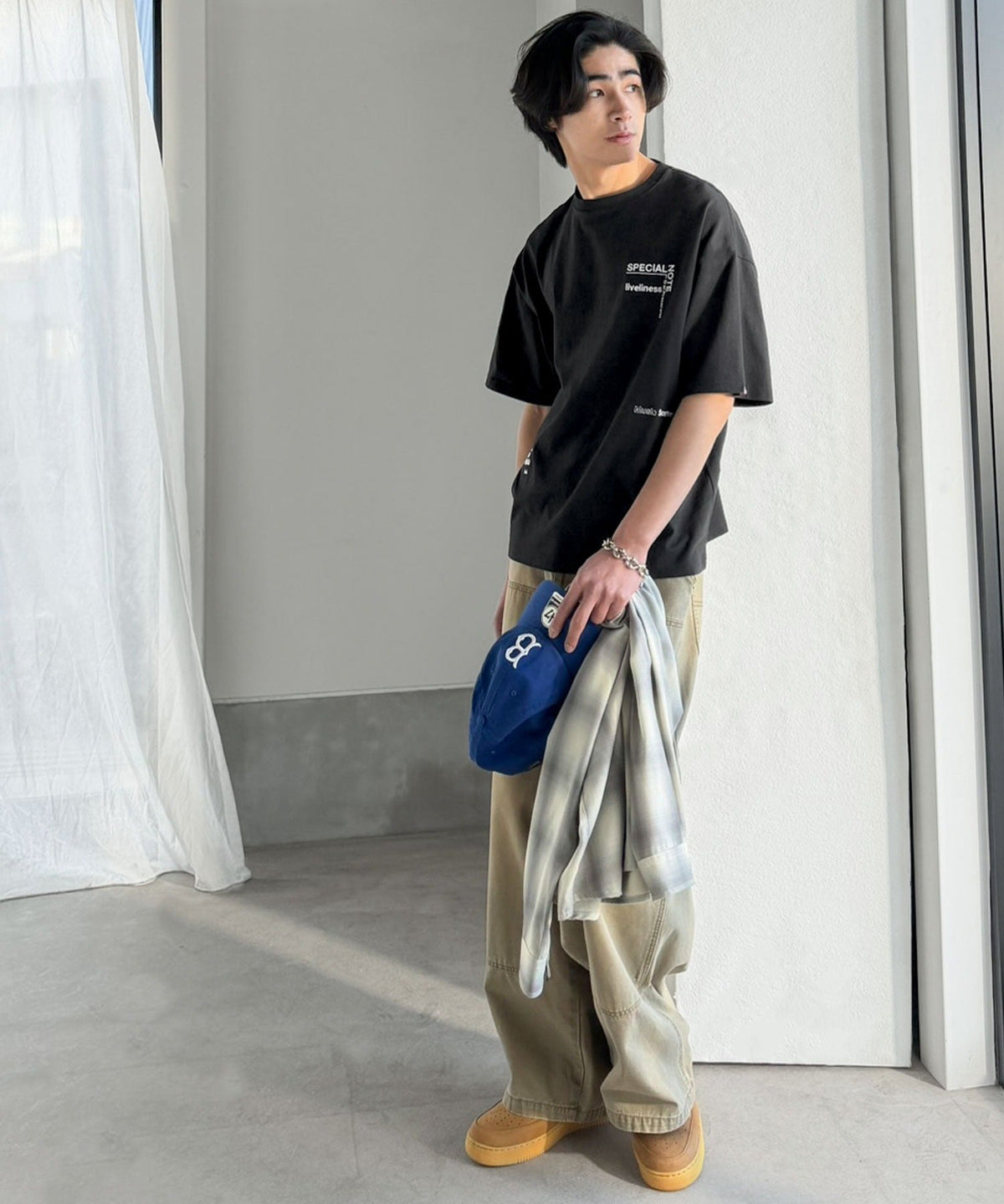 《JaVaジャバコラボ》遊びゴコロを着こなす。綿100％ 前後ランダムロゴ刺繍 オーバーサイズTシャツ（半袖） jo1320012