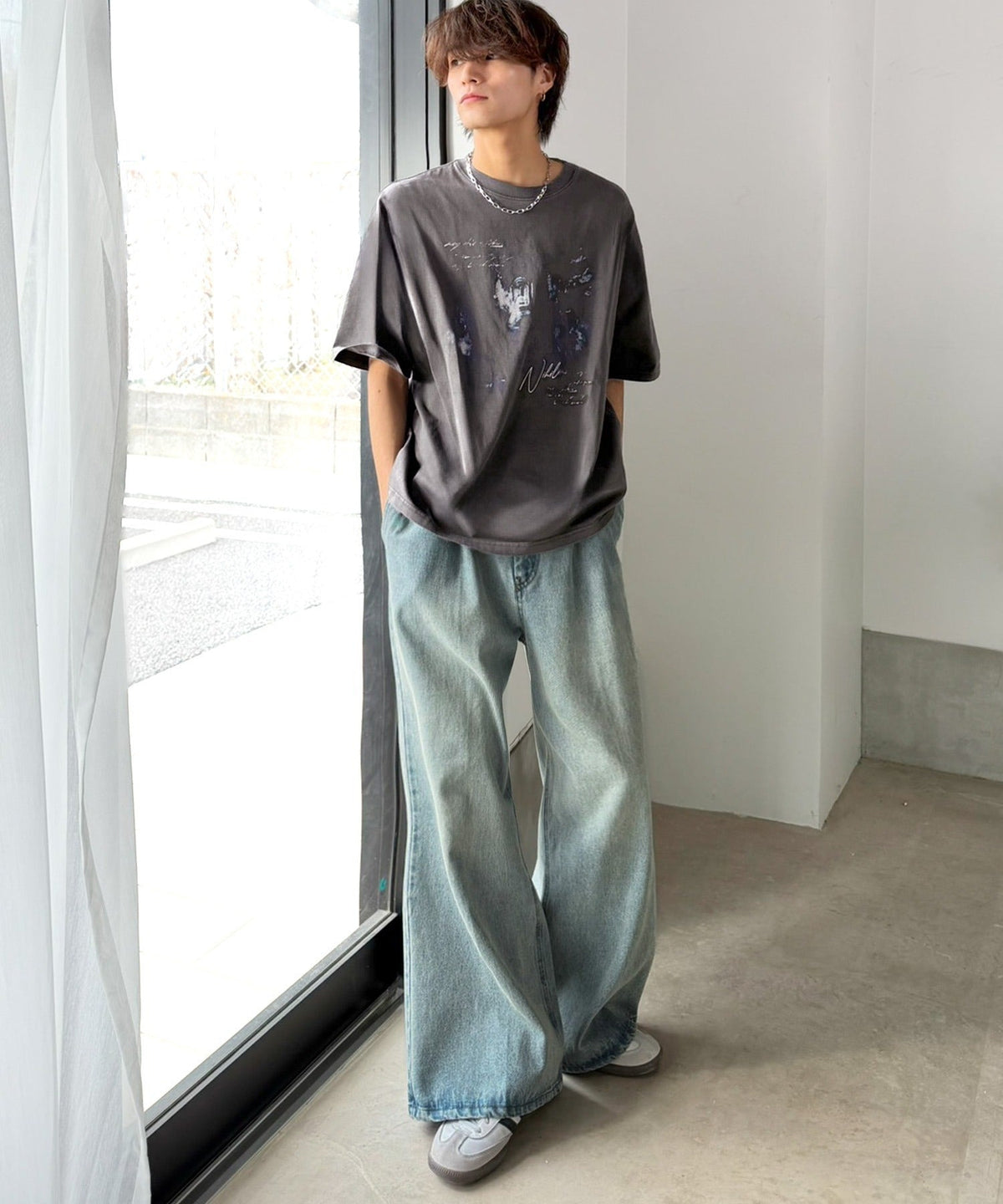 綿100％ ワンポイント刺繍入り ヴィンテージ グラフィックアソートTシャツ／Vintage Graphic Assorted T-Shirt co1320010