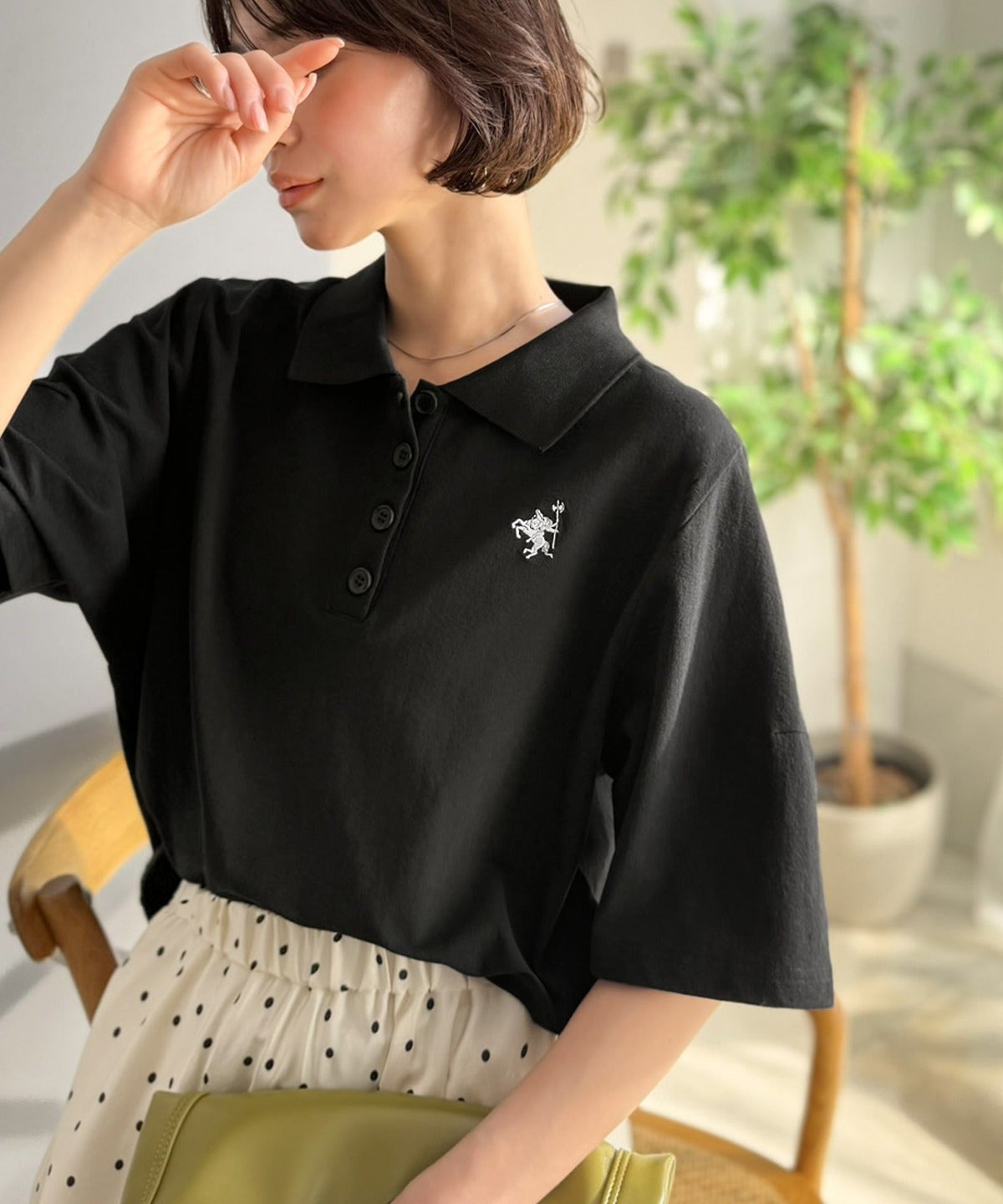 さらっと涼しい大人ポロ。大人のきれい見え◎イージーケアワンポイント胸刺繍ポロ衿プルオーバー（半袖） ce1020353