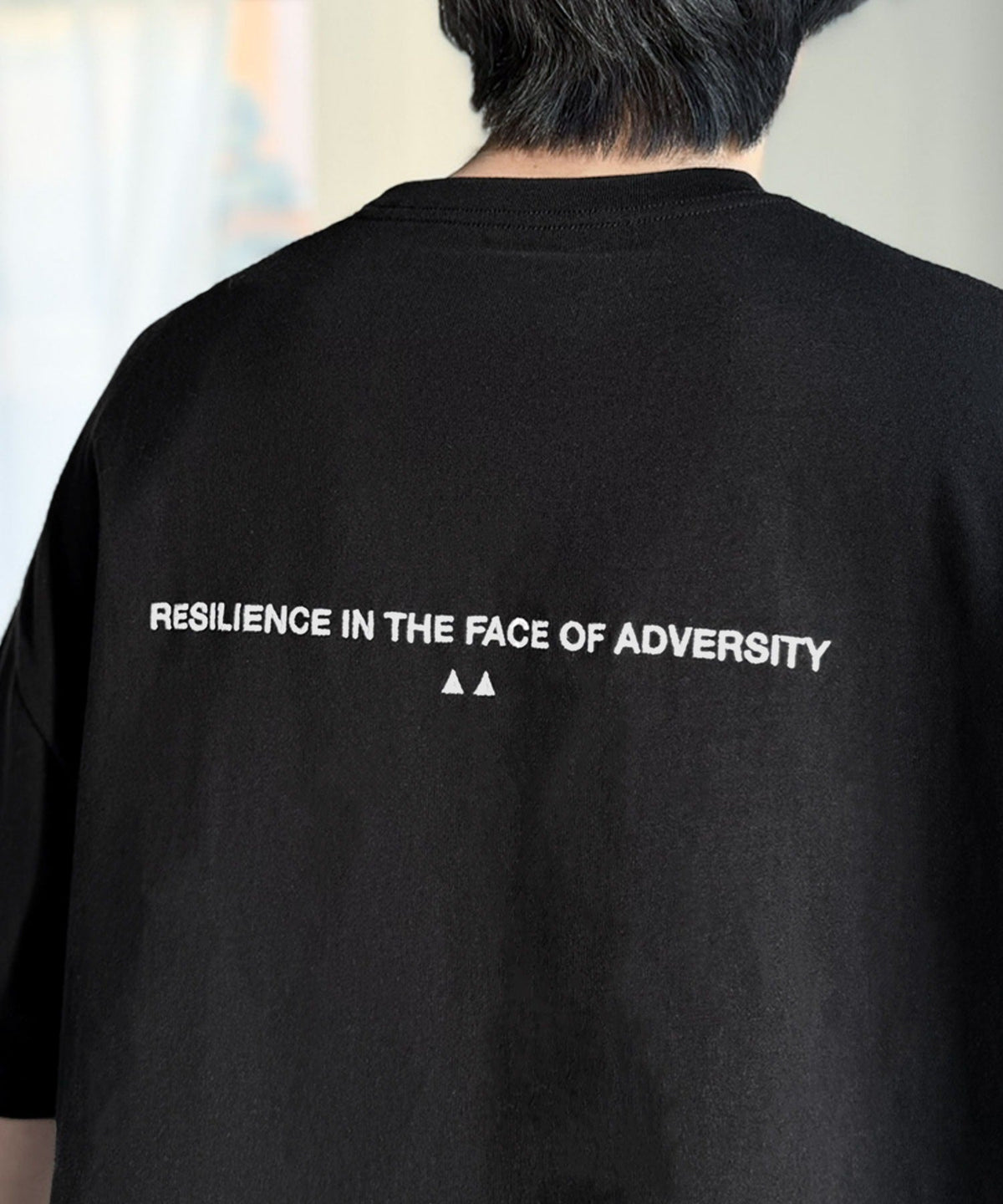 《JaVaジャバコラボ》遊びゴコロを着こなす。綿100％ 前後ランダムロゴ刺繍 オーバーサイズTシャツ（半袖） jo1320012