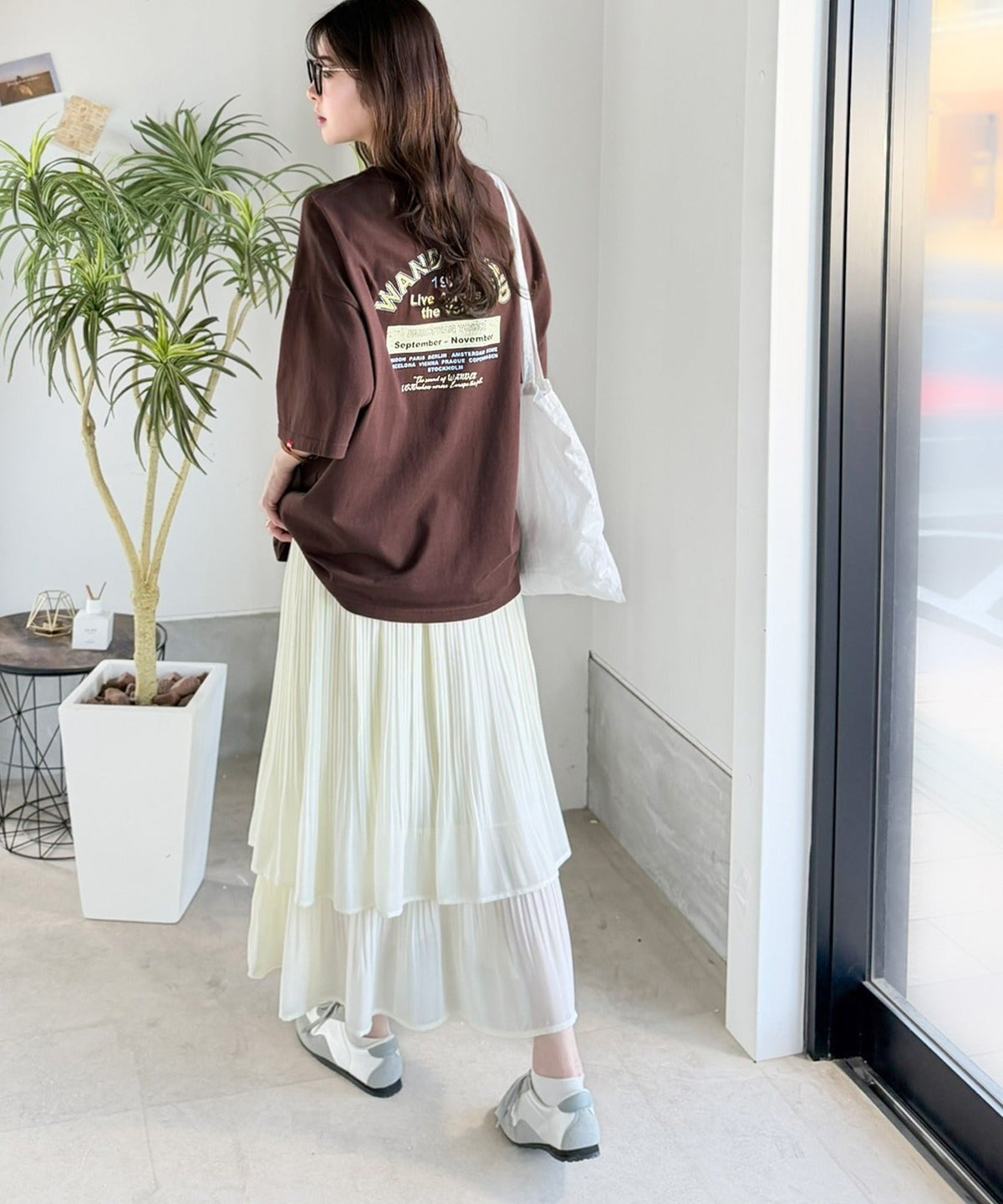 《JaVaジャバコラボ》配色で遊ぶ！大人カジュアルの決定版。綿100％ツアーロゴTシャツ (半袖) jv1329087