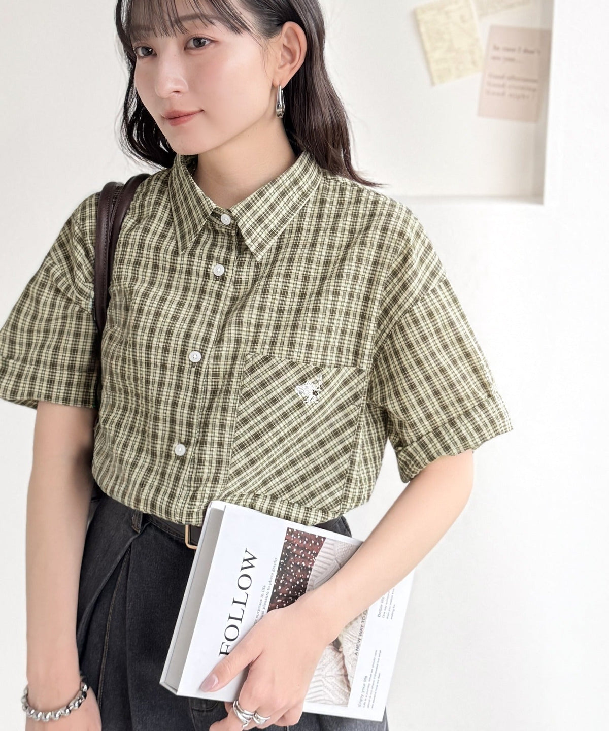 《JaVaジャバコラボ》ベーシックに、垢抜けを。胸ポケット刺繍サッカーチェックシャツ（半袖） jv1010536