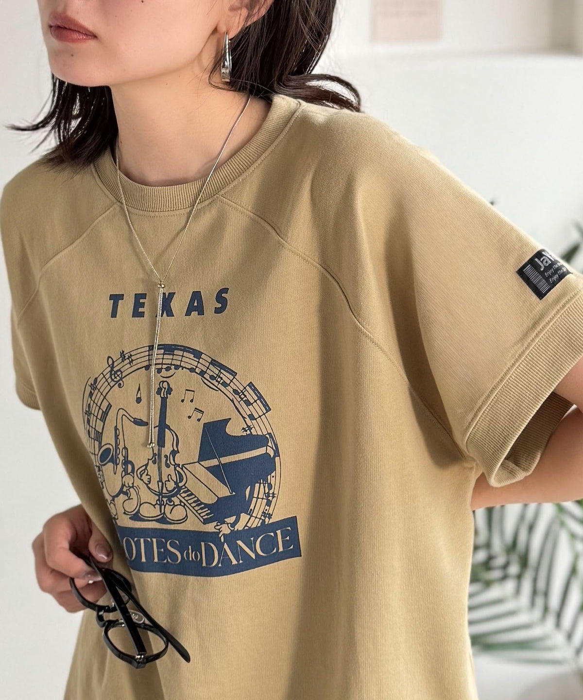 《JaVa ジャバコラボ》目を奪う、こなれ感。古着デザイン風ミュージックプリントTシャツ(半袖) jv1330086