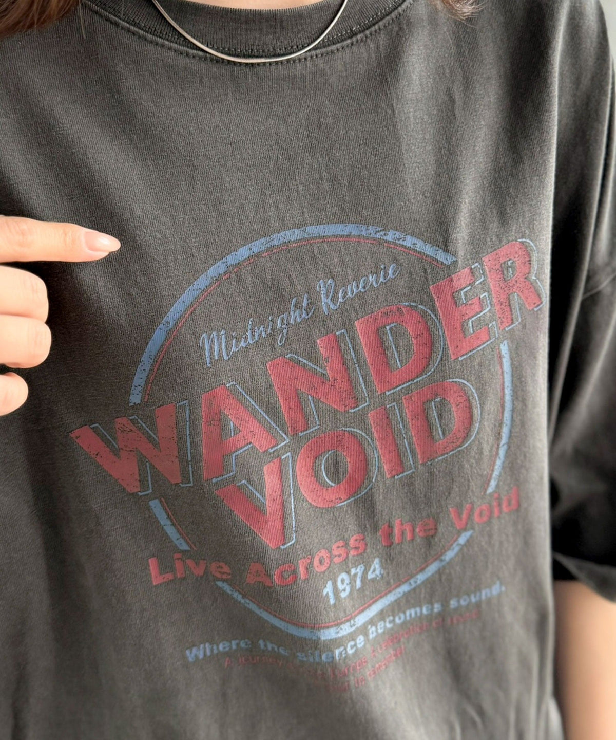 《JaVaジャバコラボ》配色で遊ぶ！大人カジュアルの決定版。綿100％ツアーロゴTシャツ (半袖) jv1329087