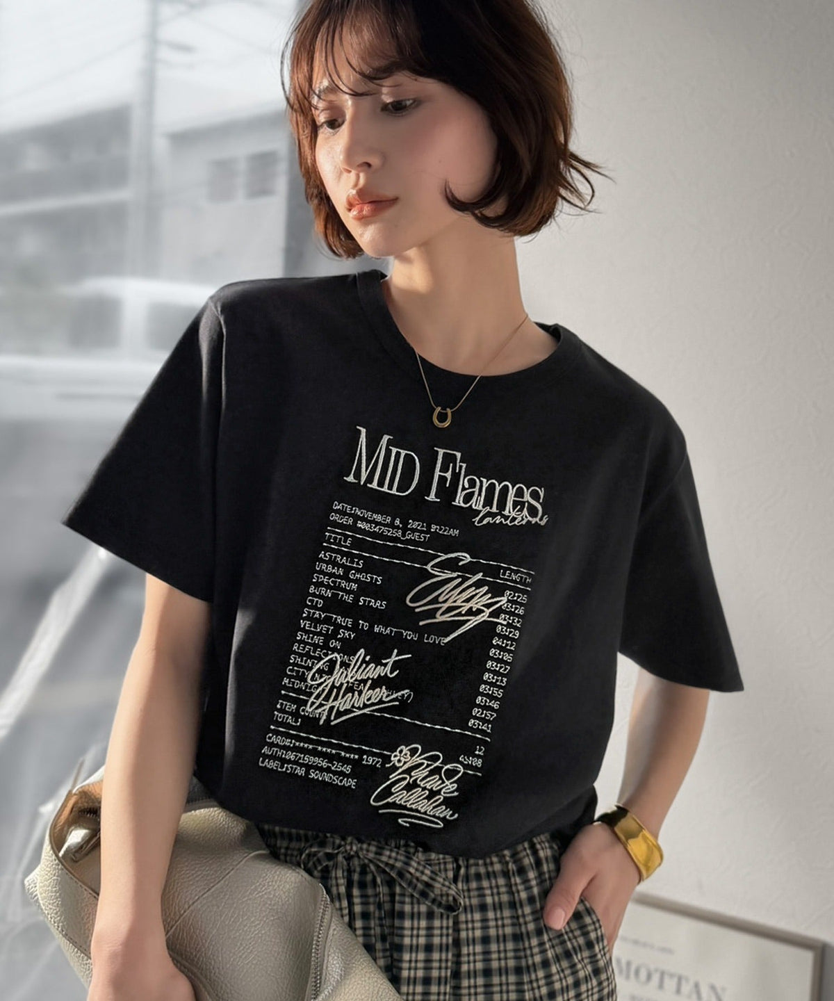 【接触冷感機能付き】遊びゴコロをくすぐる。筆記体サイン調ロゴ刺繍Tシャツ（半袖） ce1260551
