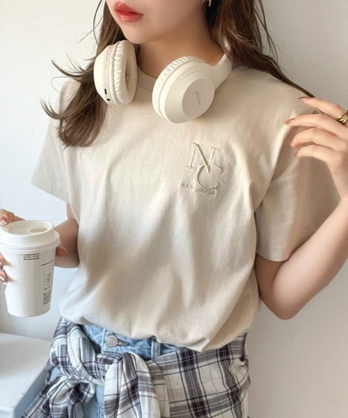 《JaVaジャバコラボ》大人カジュアルにぴったり！綿100％英字胸刺繍ピグメント加工Tシャツ（半袖） jv1330018