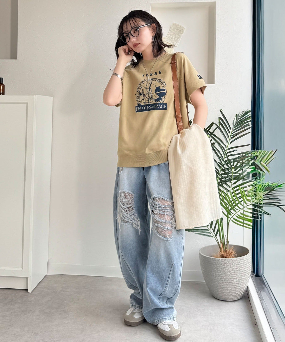 《JaVa ジャバコラボ》目を奪う、こなれ感。古着デザイン風ミュージックプリントTシャツ(半袖) jv1330086