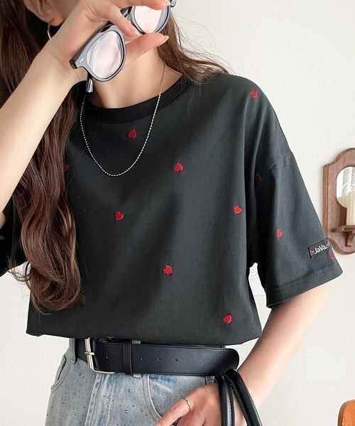 【キッズ】《JaVaジャバコラボ》親子お揃い リンクコーデできちゃう！ミニハート刺繍Tシャツ（半袖） jk1010470