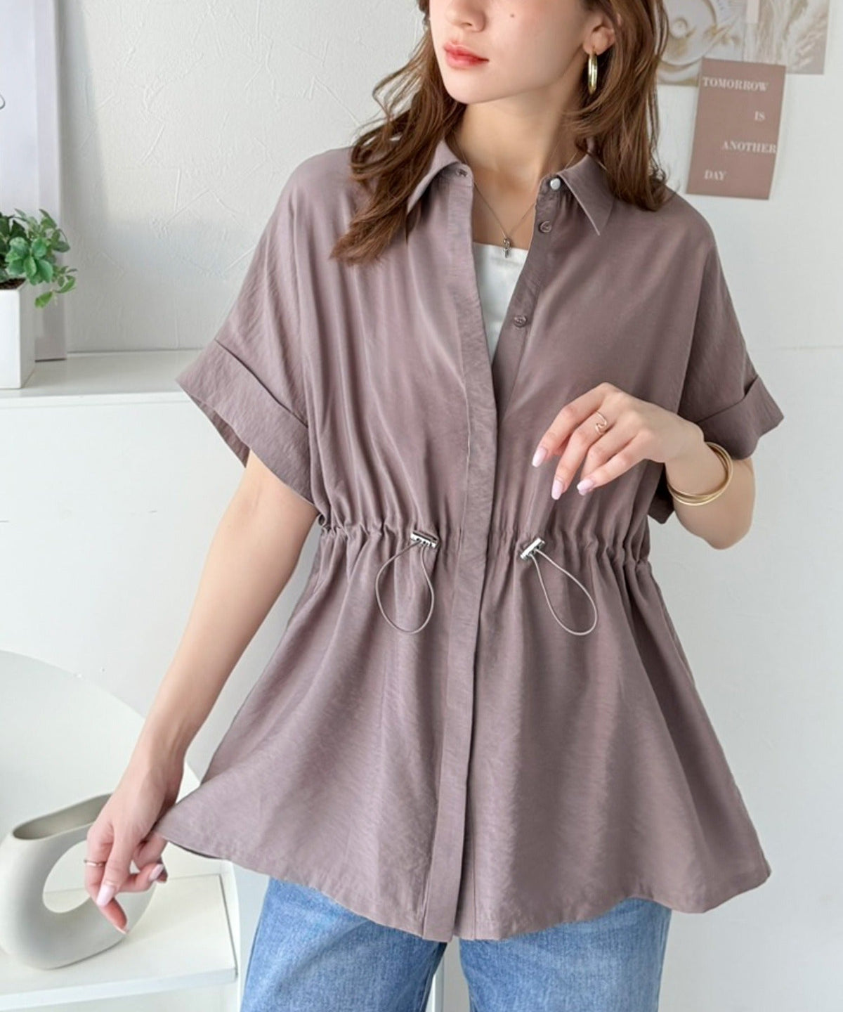 軽やかなシアー素材で、きちんと感と抜け感を両立♪シャツカラーウエストドロストチュニック ce1110165