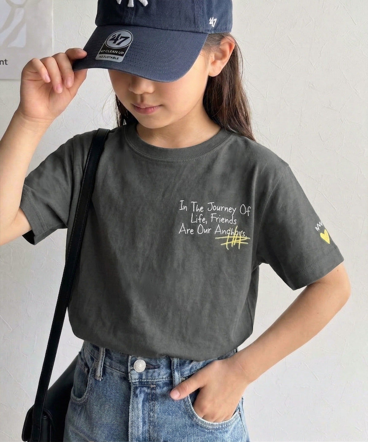 【キッズ】親子リンクコーデも楽しめる！綿100%らくがき風刺繍 無地＆ボーダー柄半袖Tシャツ ck1260396