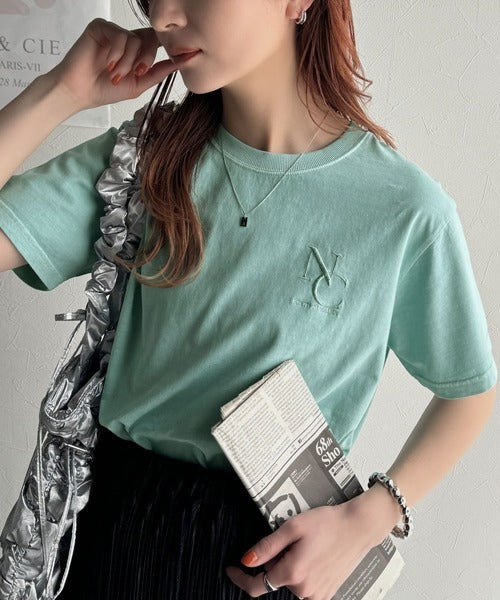 《JaVaジャバコラボ》大人カジュアルにぴったり！綿100％英字胸刺繍ピグメント加工Tシャツ（半袖） jv1330018