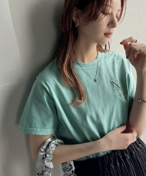 《JaVaジャバコラボ》大人カジュアルにぴったり！綿100％英字胸刺繍ピグメント加工Tシャツ（半袖） jv1330018