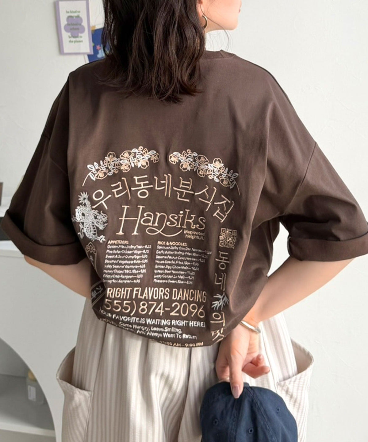 《JaVaジャバコラボ》バック刺繍が主役の一枚♪オーバーサイズ ハングル刺繍バックプリントビッグTEE jv1260552