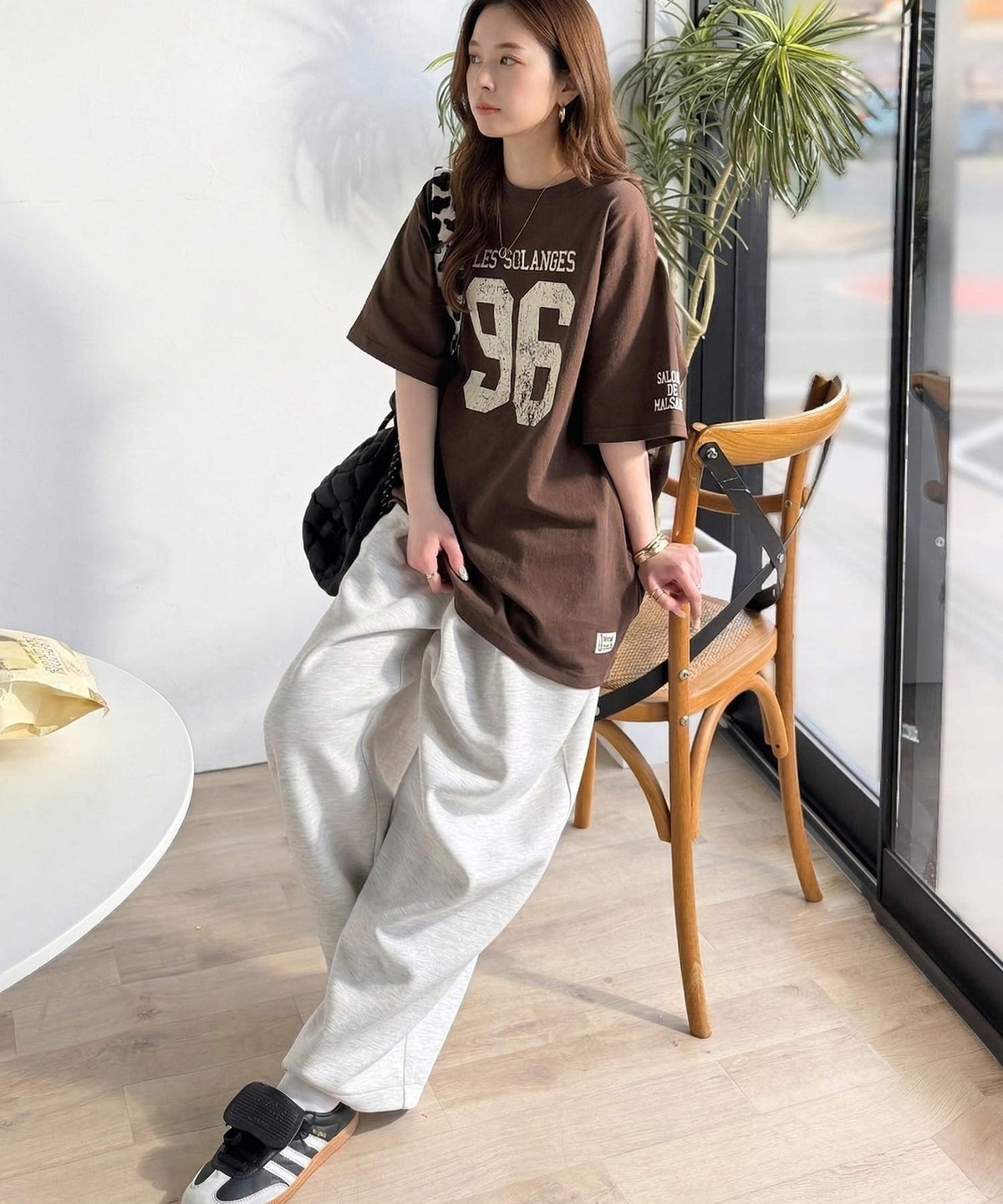《JaVaジャバコラボ》大人のカジュアルスタイルを格上げ。綿100%ナンバリングTシャツ (半袖) jv1330096
