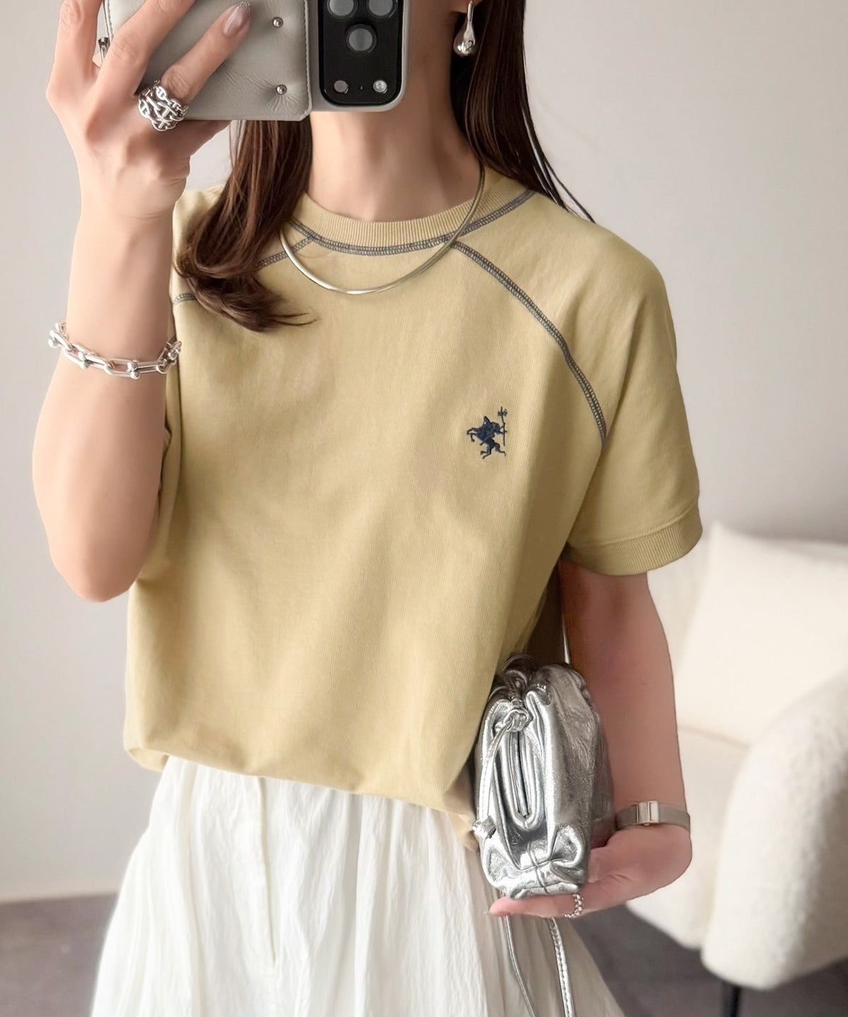 垢抜け配色で大人の抜け感プラス。胸刺繍ラグラン配色ステッチミニ裏毛TEE ce1330088