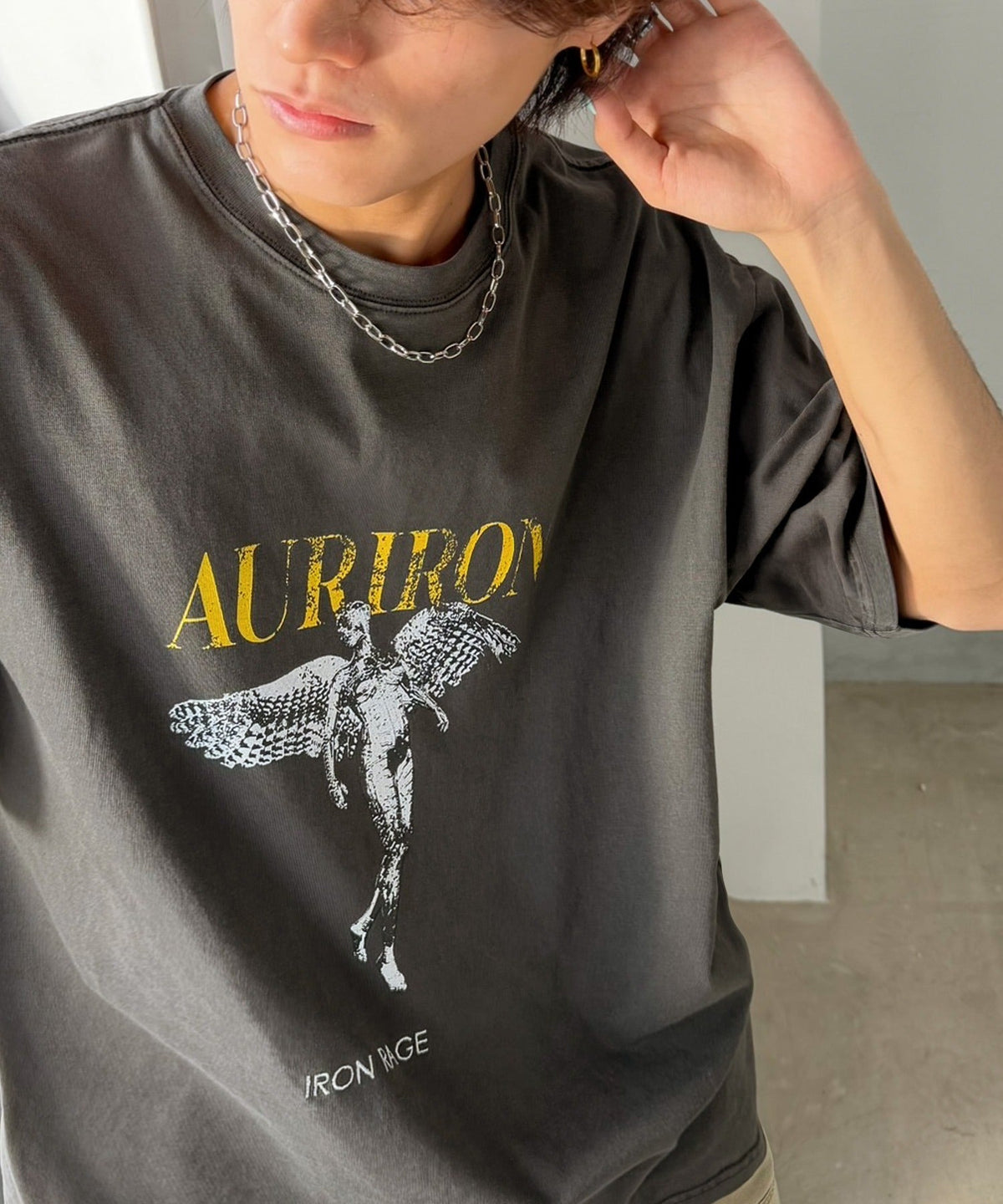 綿100％ ワンポイント刺繍入り ヴィンテージ グラフィックアソートTシャツ／Vintage Graphic Assorted T-Shirt co1320010
