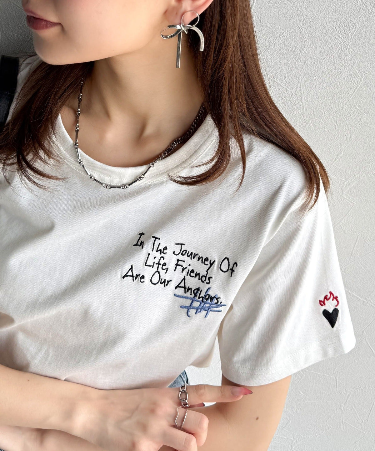 【キッズ】親子リンクコーデも楽しめる！綿100%らくがき風刺繍 無地＆ボーダー柄半袖Tシャツ ck1260396