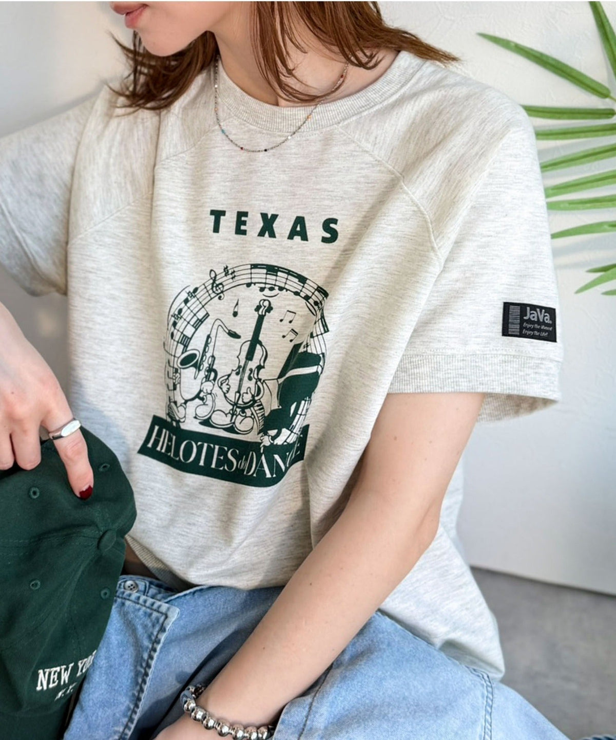 《JaVa ジャバコラボ》目を奪う、こなれ感。古着デザイン風ミュージックプリントTシャツ(半袖) jv1330086