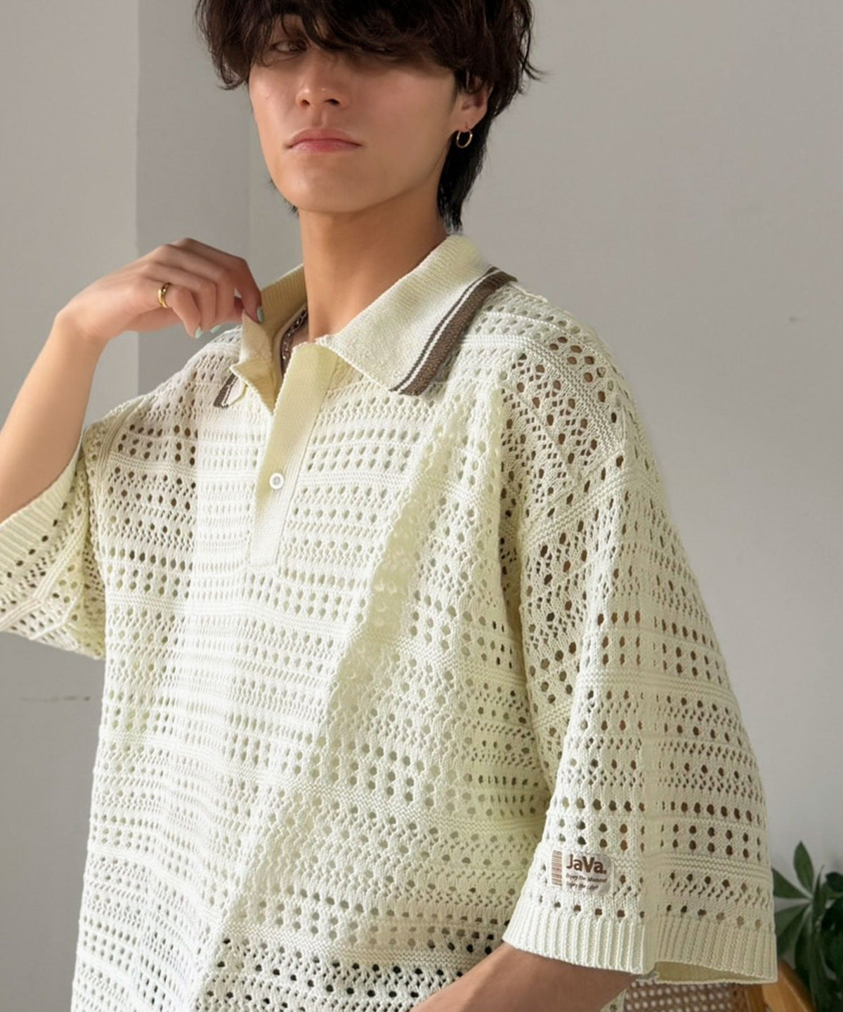 《JaVaジャバコラボ》レトロ〝っぽい〟がちょうどいい。メッシュ編地柄 スキッパー襟 ニットポロシャツ（半袖） jo1250002