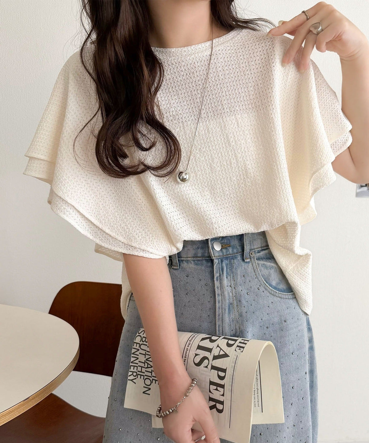 一枚で“きれい可愛い”が完成！レースジャガードフリルスリーブTシャツ ce1110173