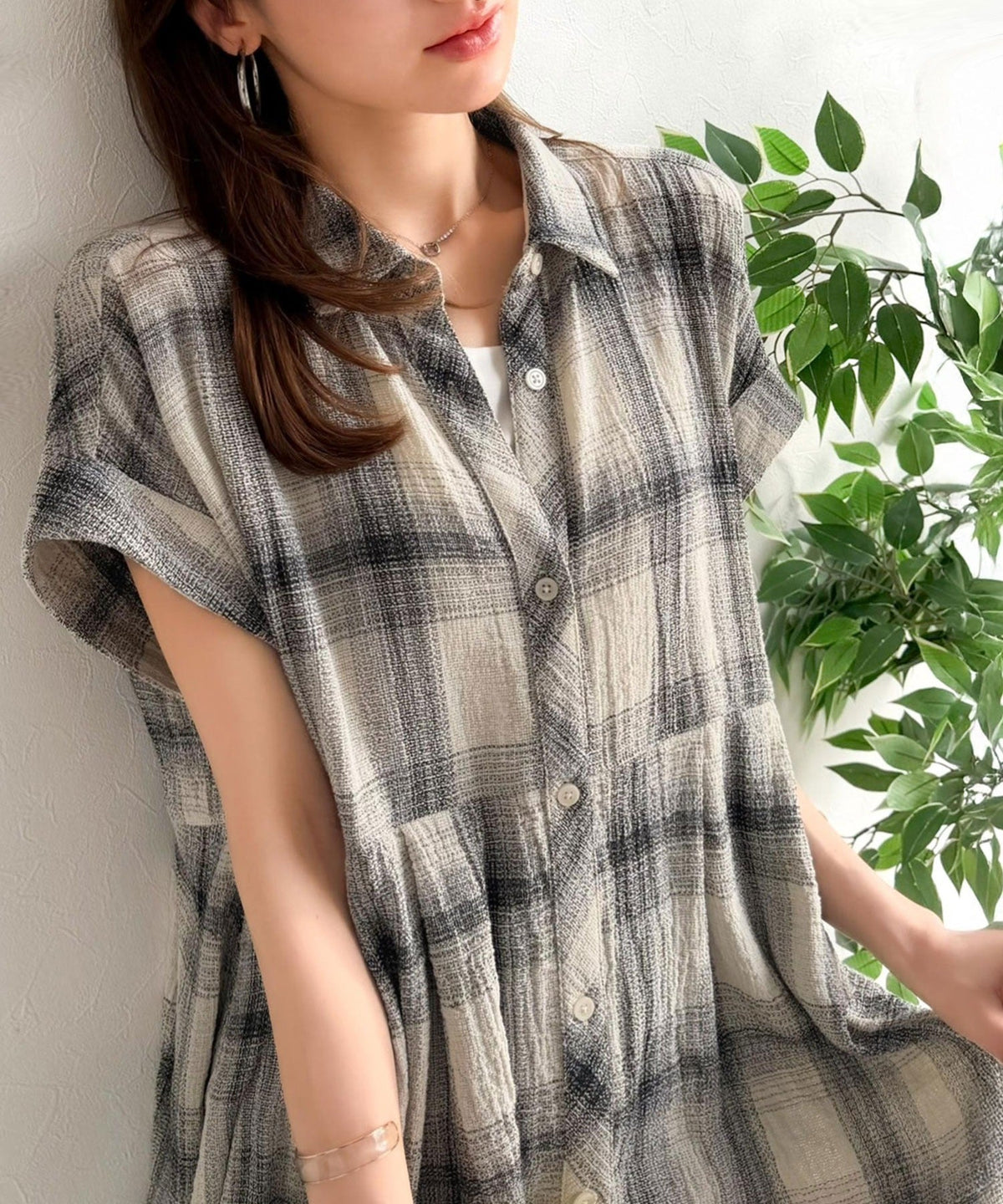 気分はリゾート♪大人可愛いチェック柄がポイント。パナマ風フレンチスリーブチェックチュニック ce1010590
