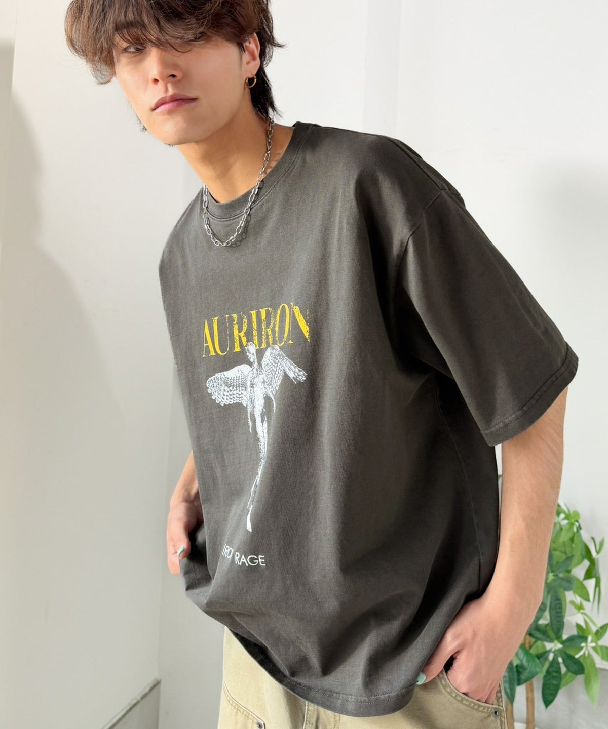 綿100％ ワンポイント刺繍入り ヴィンテージ グラフィックアソートTシャツ／Vintage Graphic Assorted T-Shirt co1320010