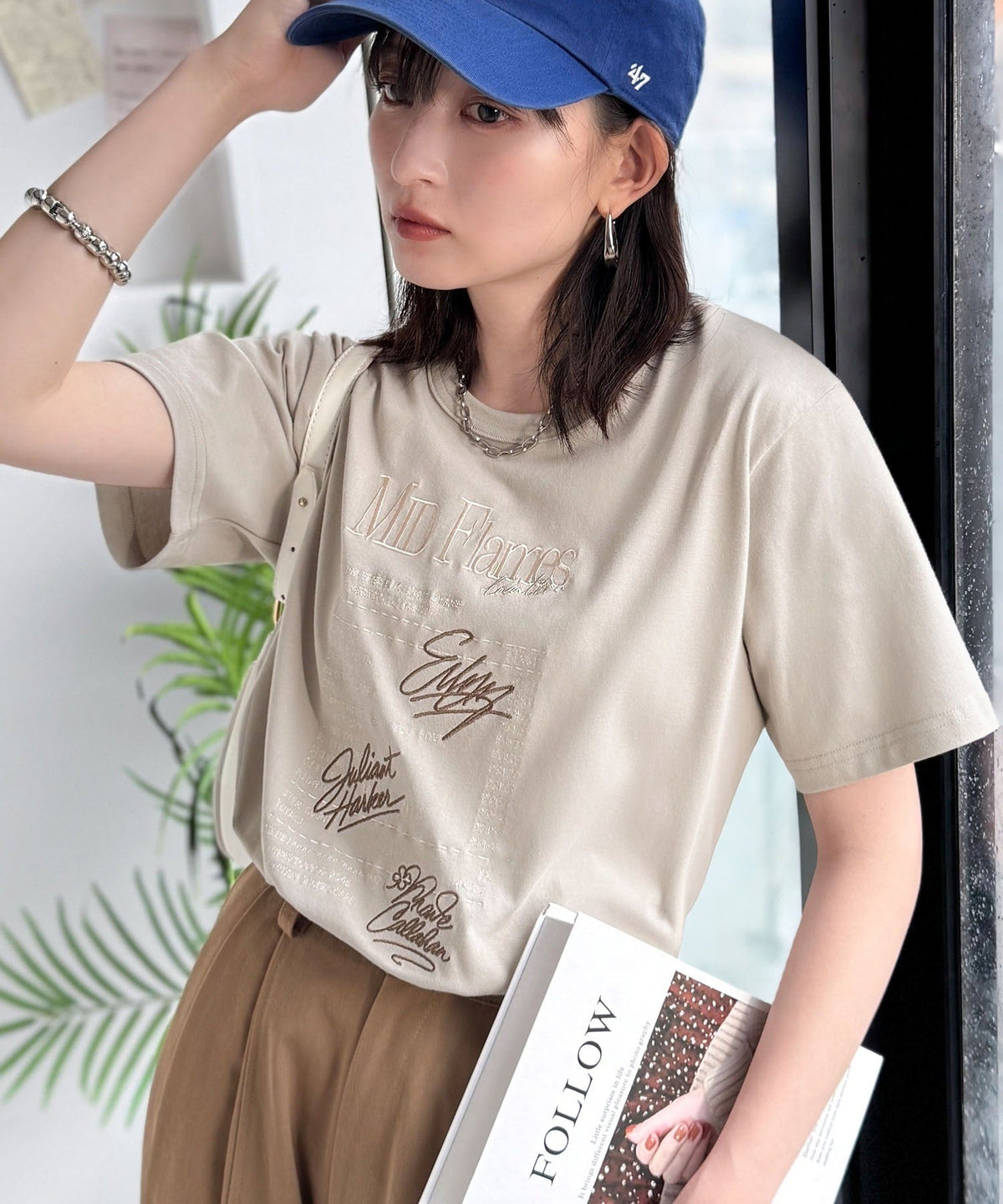 【接触冷感機能付き】遊びゴコロをくすぐる。筆記体サイン調ロゴ刺繍Tシャツ（半袖） ce1260551