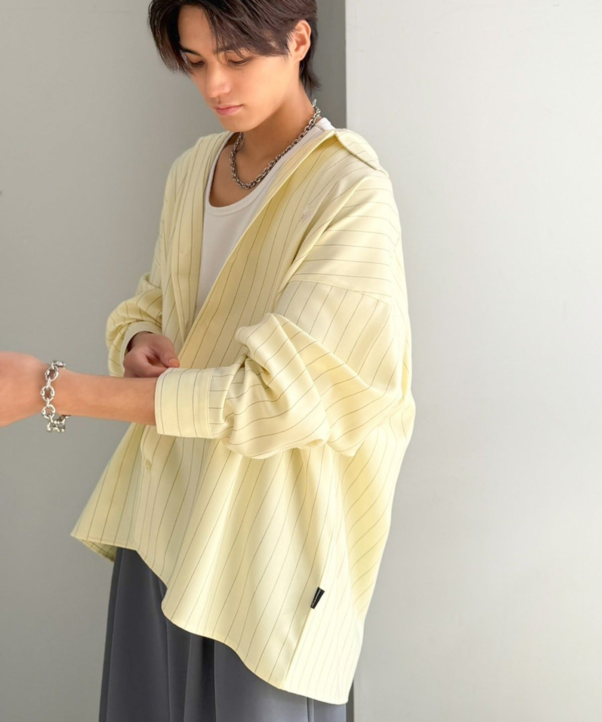 【Classical Origin】「大人のさりげなさ。」刺繍入りストライプ柄オーバーサイズシャツ（長袖）/Embroidered Stripe Pattern Oversized Shirt co1010023