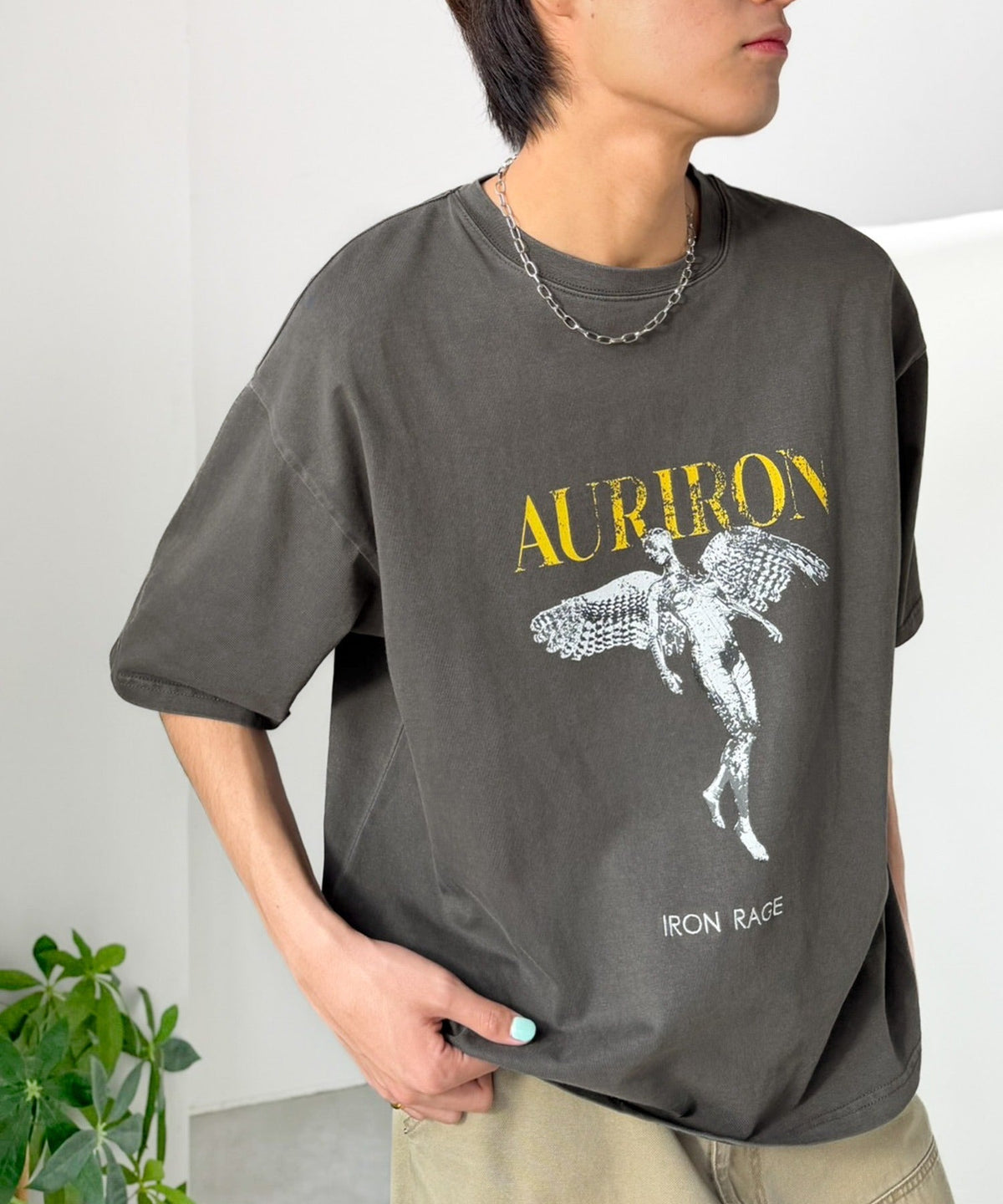 綿100％ ワンポイント刺繍入り ヴィンテージ グラフィックアソートTシャツ／Vintage Graphic Assorted T-Shirt co1320010