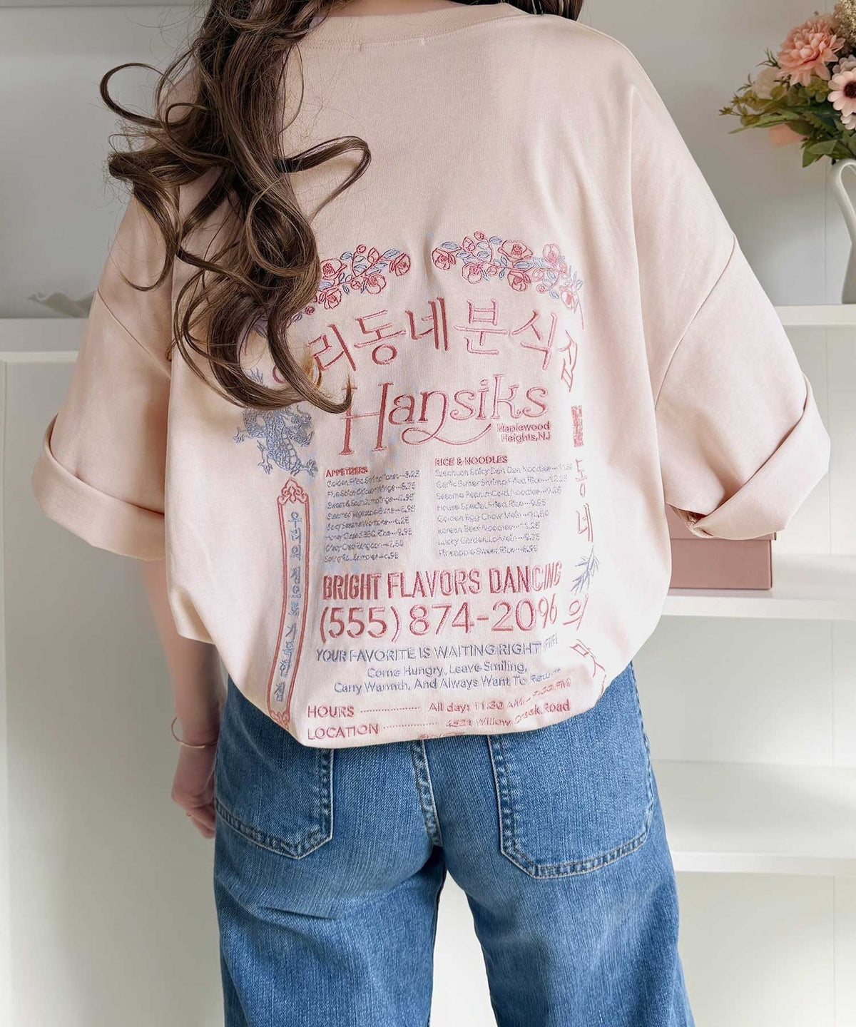 《JaVaジャバコラボ》バック刺繍が主役の一枚♪オーバーサイズ ハングル刺繍バックプリントビッグTEE jv1260552