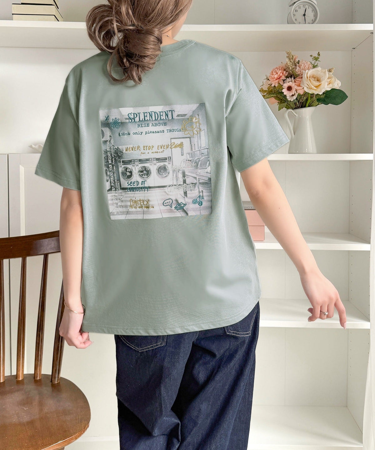【接触冷感機能付き】背中で魅せる、遊び心とヴィンテージ。コインランドリーバック刺繍Tシャツ（半袖） ce1260549