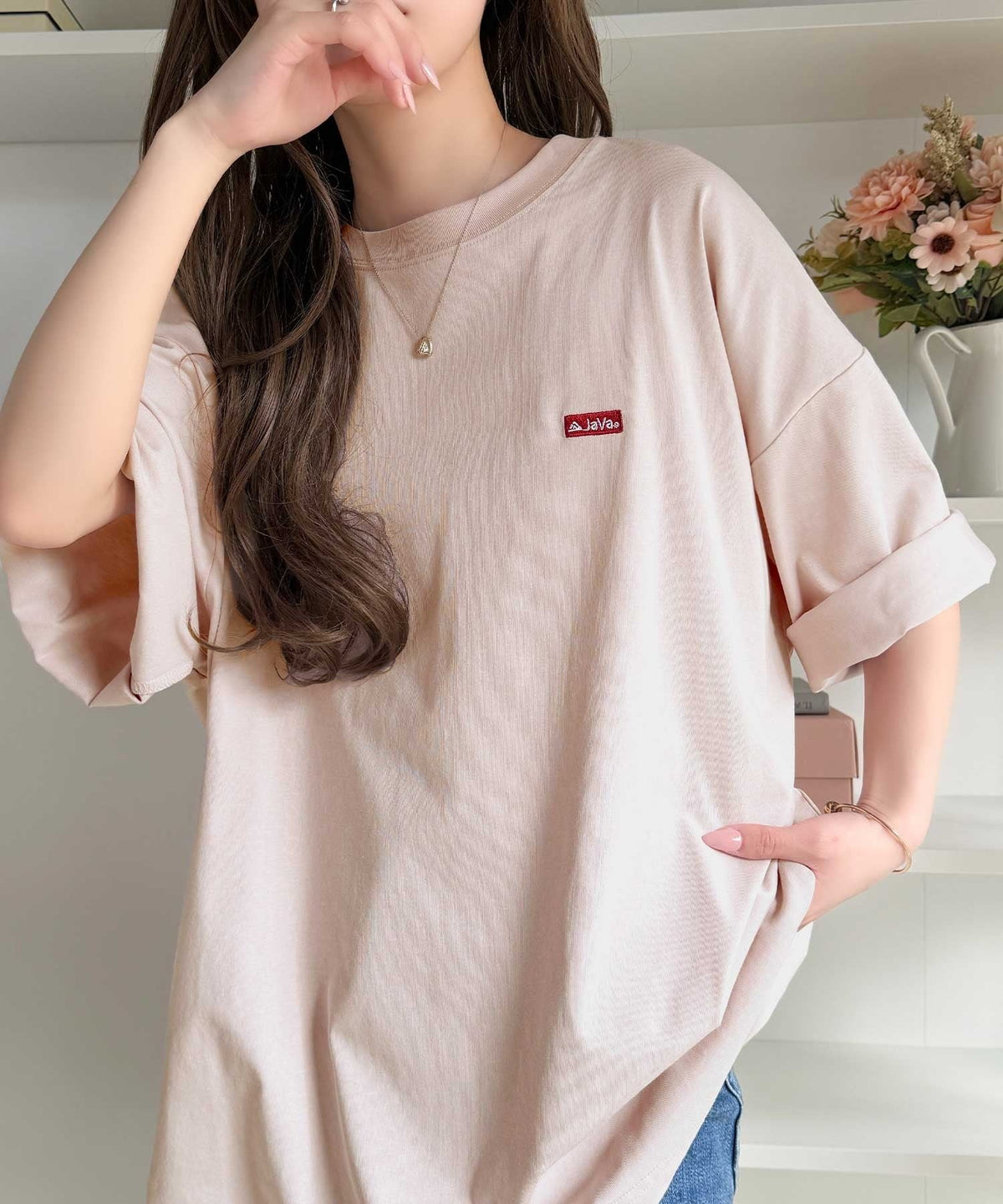 《JaVaジャバコラボ》バック刺繍が主役の一枚♪オーバーサイズ ハングル刺繍バックプリントビッグTEE jv1260552