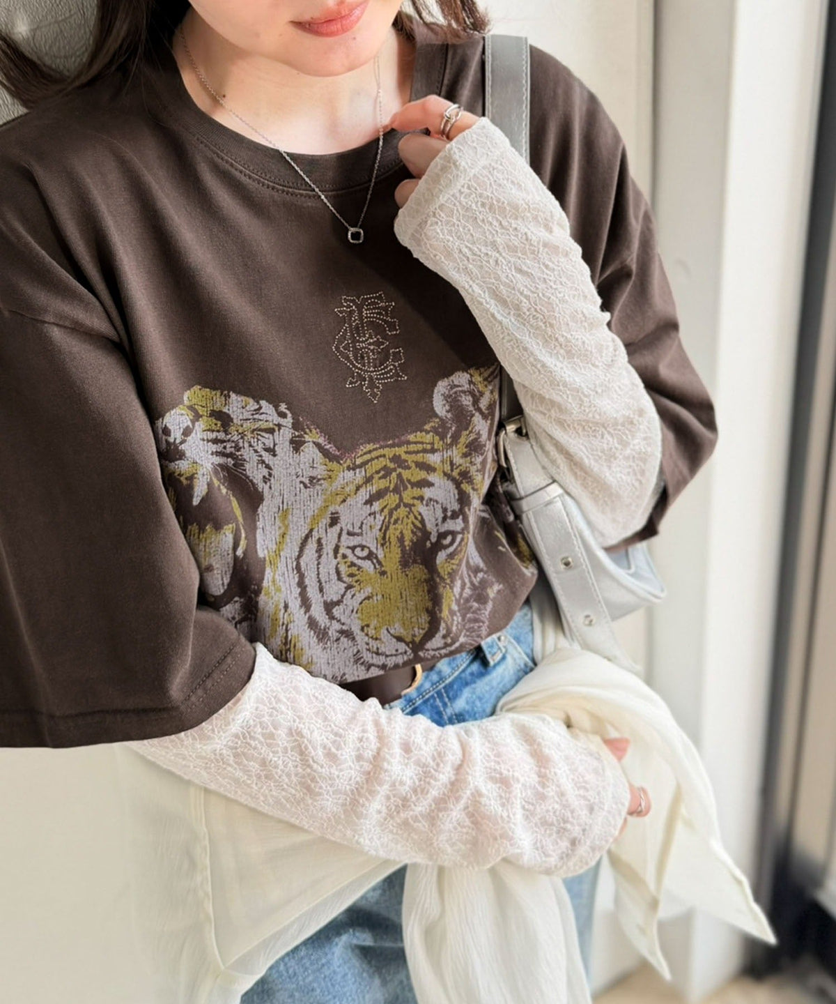 綿100％ ワンポイント刺繍入り ヴィンテージ グラフィックアソートTシャツ／Vintage Graphic Assorted T-Shirt co1320010