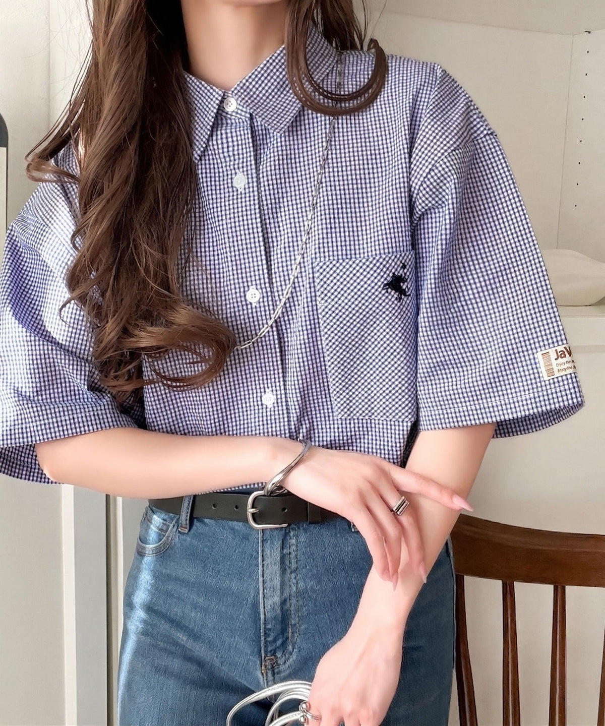 《JaVaジャバコラボ》ベーシックに、垢抜けを。胸ポケット刺繍サッカーチェックシャツ（半袖） jv1010536