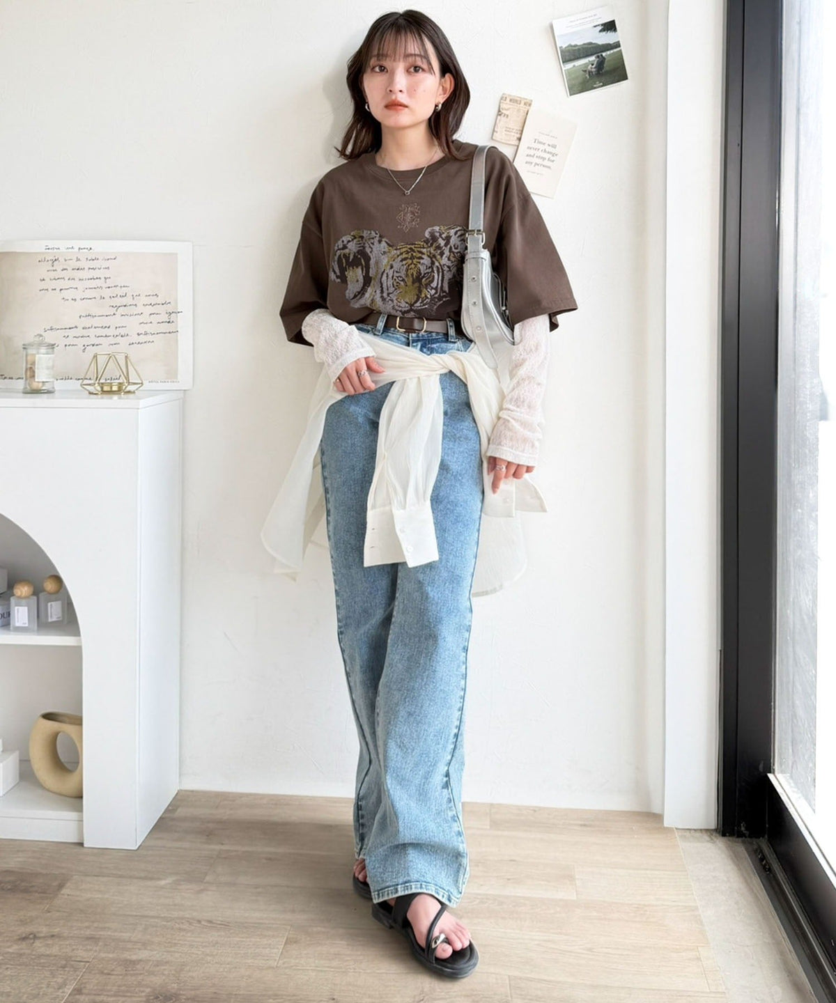 綿100％ ワンポイント刺繍入り ヴィンテージ グラフィックアソートTシャツ／Vintage Graphic Assorted T-Shirt co1320010