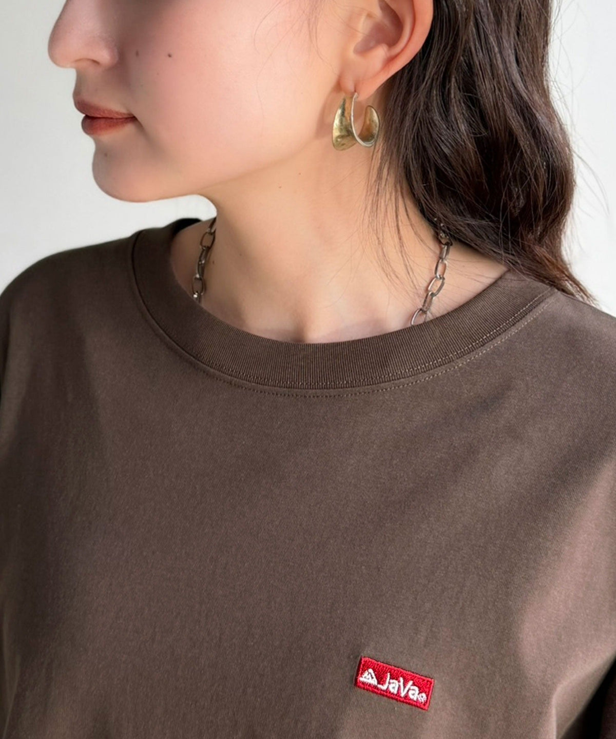 《JaVaジャバコラボ》バック刺繍が主役の一枚♪オーバーサイズ ハングル刺繍バックプリントビッグTEE jv1260552