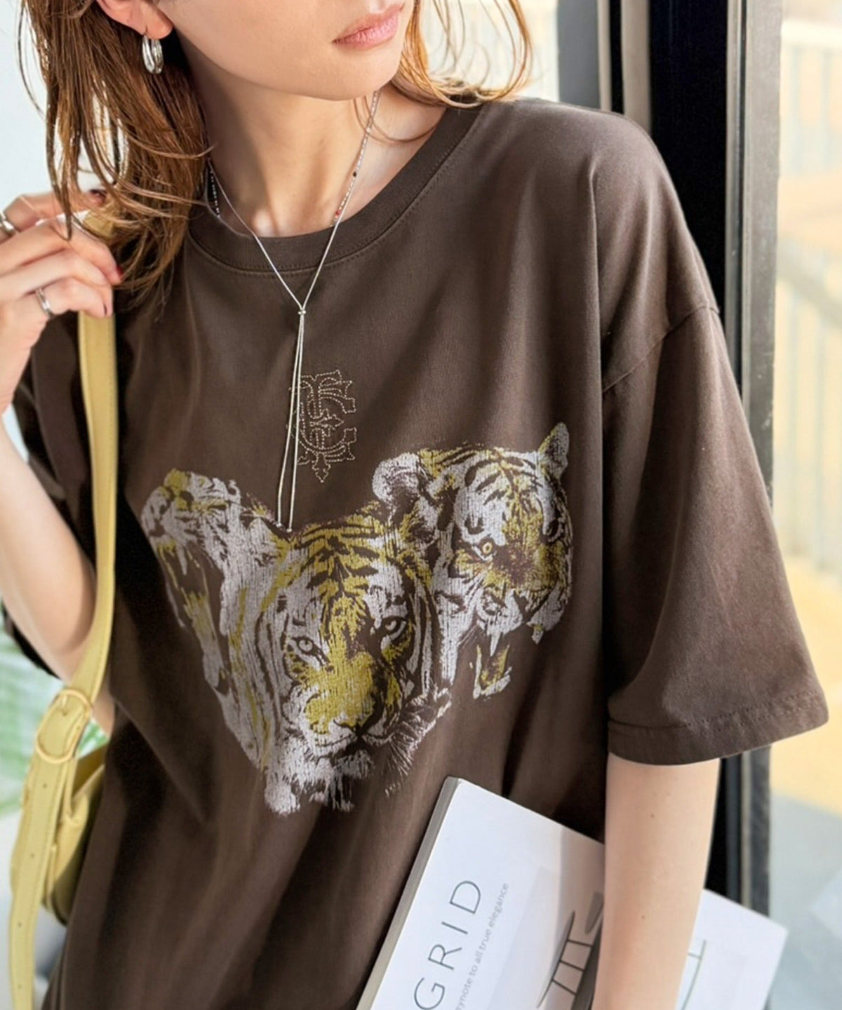 綿100％ ワンポイント刺繍入り ヴィンテージ グラフィックアソートTシャツ／Vintage Graphic Assorted T-Shirt co1320010