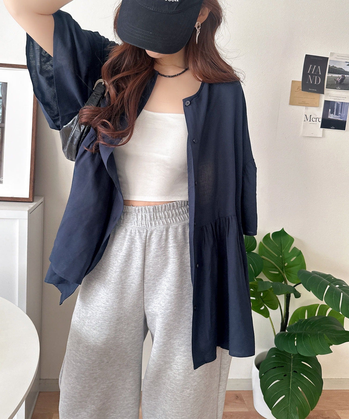 【接触冷感・UVカット機能付き】涼感ひらり、上品きれい。麻混 前後2way 袖フリルウエスト切り替え ペプラムブラウス ce1010543