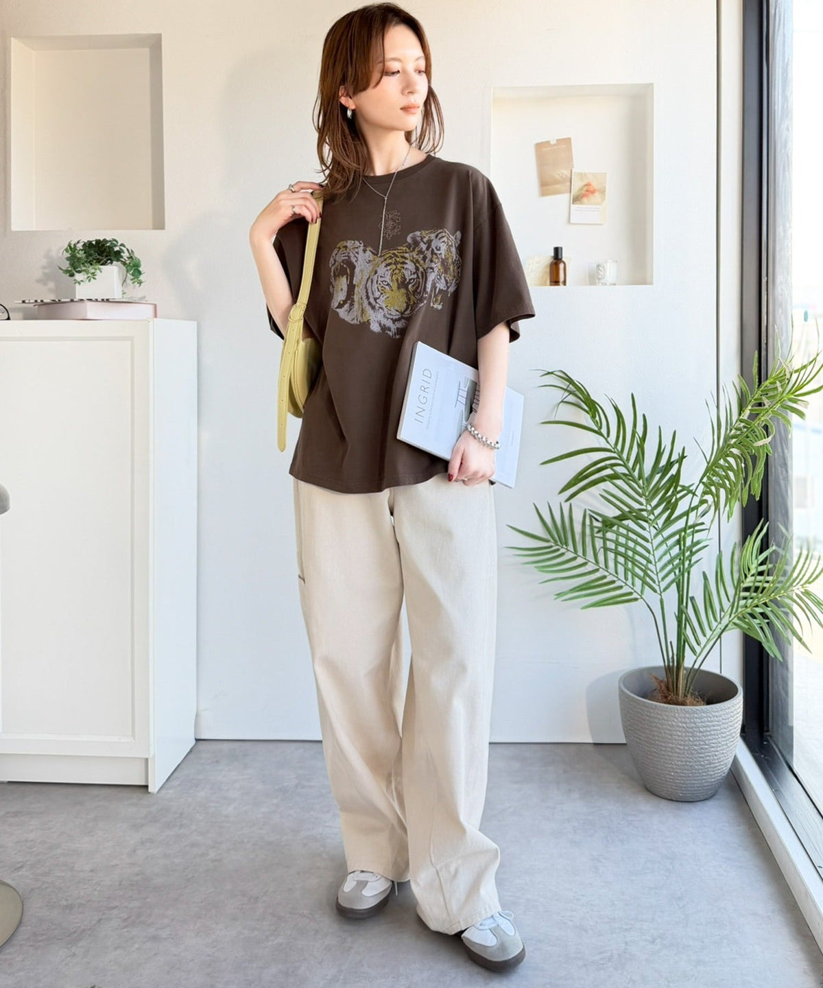 綿100％ ワンポイント刺繍入り ヴィンテージ グラフィックアソートTシャツ／Vintage Graphic Assorted T-Shirt co1320010