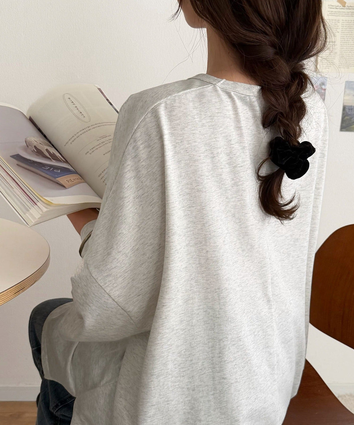 【接触冷感・吸水速乾機能付き】配色ロゴに秘める、大人の遊び心。フロッキーロゴ付きオーバーシルエットTシャツ（半袖） ce1330076