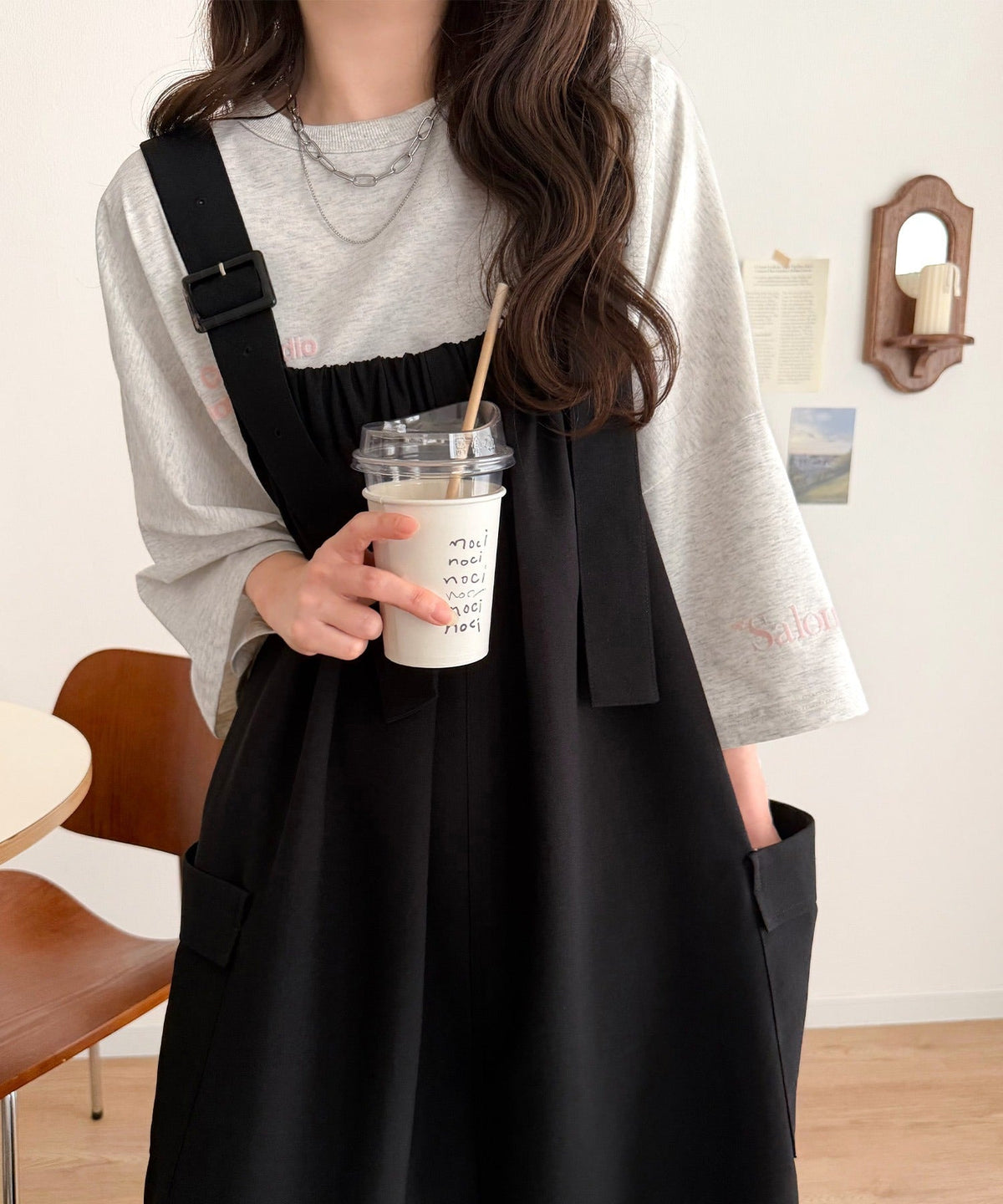【接触冷感・吸水速乾機能付き】配色ロゴに秘める、大人の遊び心。フロッキーロゴ付きオーバーシルエットTシャツ（半袖） ce1330076