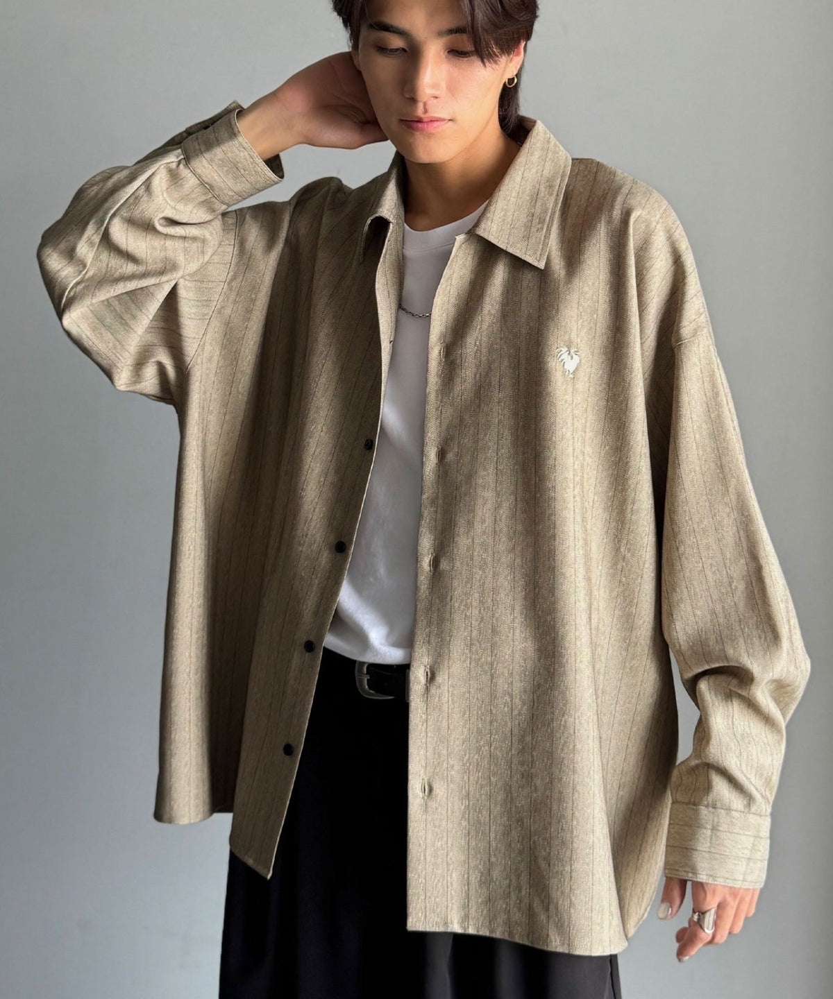【Classical Origin】「大人のさりげなさ。」刺繍入りストライプ柄オーバーサイズシャツ（長袖）/Embroidered Stripe Pattern Oversized Shirt co1010023
