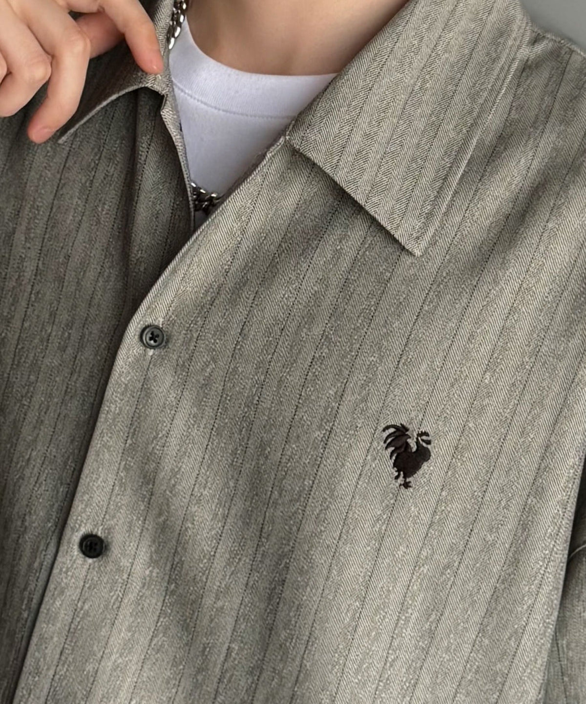 【Classical Origin】「大人のさりげなさ。」刺繍入りストライプ柄オーバーサイズシャツ（長袖）/Embroidered Stripe Pattern Oversized Shirt co1010023