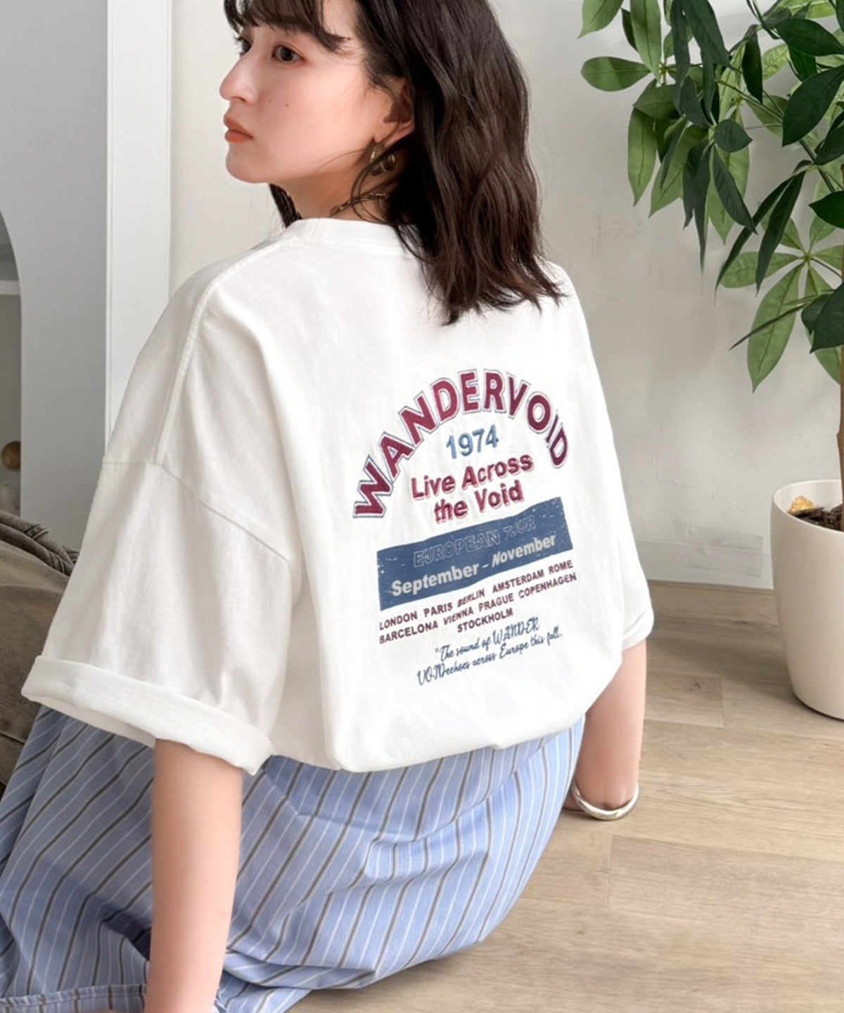 《JaVaジャバコラボ》配色で遊ぶ！大人カジュアルの決定版。綿100％ツアーロゴTシャツ (半袖) jv1329087