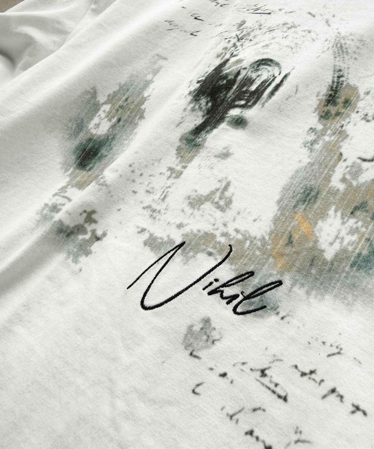 綿100％ ワンポイント刺繍入り ヴィンテージ グラフィックアソートTシャツ／Vintage Graphic Assorted T-Shirt co1320010