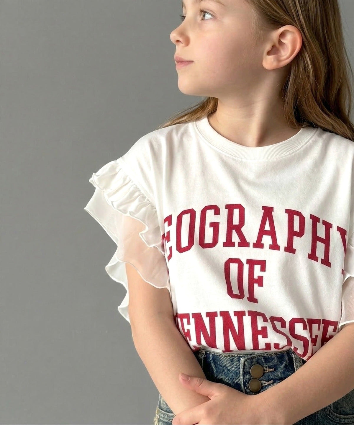【mily bilet】【キッズ】 親子リンクコーデ可能◎ダブルフリル袖カレッジライクロゴゆるTシャツ mk1329036