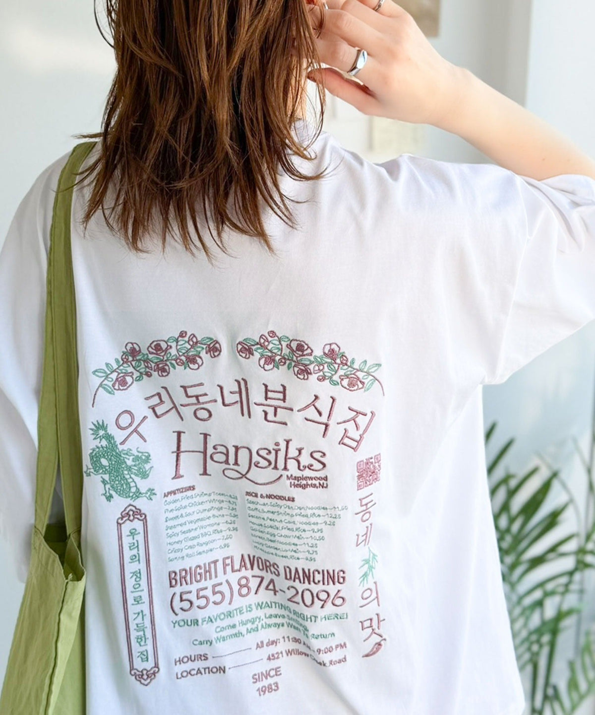 《JaVaジャバコラボ》バック刺繍が主役の一枚♪オーバーサイズ ハングル刺繍バックプリントビッグTEE jv1260552